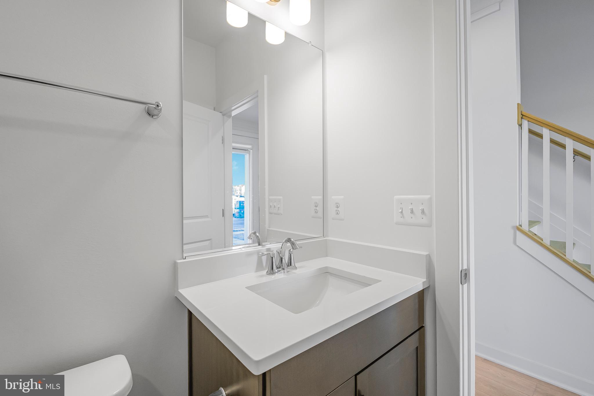 16013 HYDE PARK PLACE