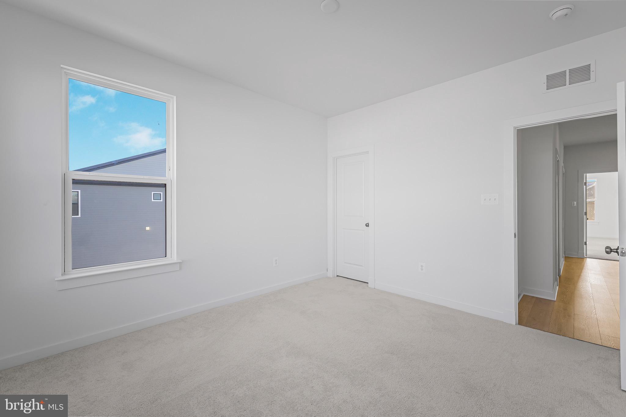 16013 HYDE PARK PLACE