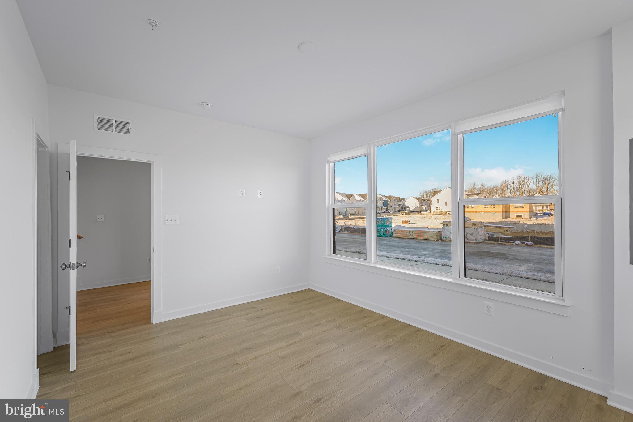 16013 HYDE PARK PLACE