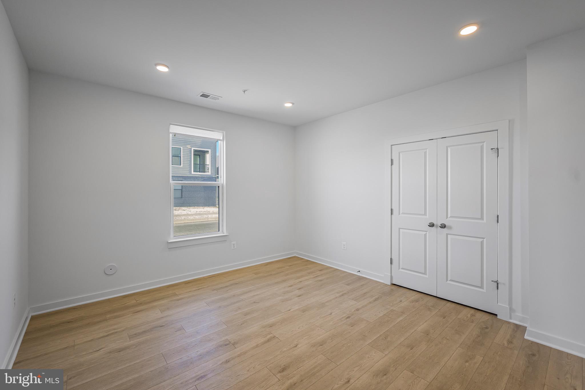 16013 HYDE PARK PLACE