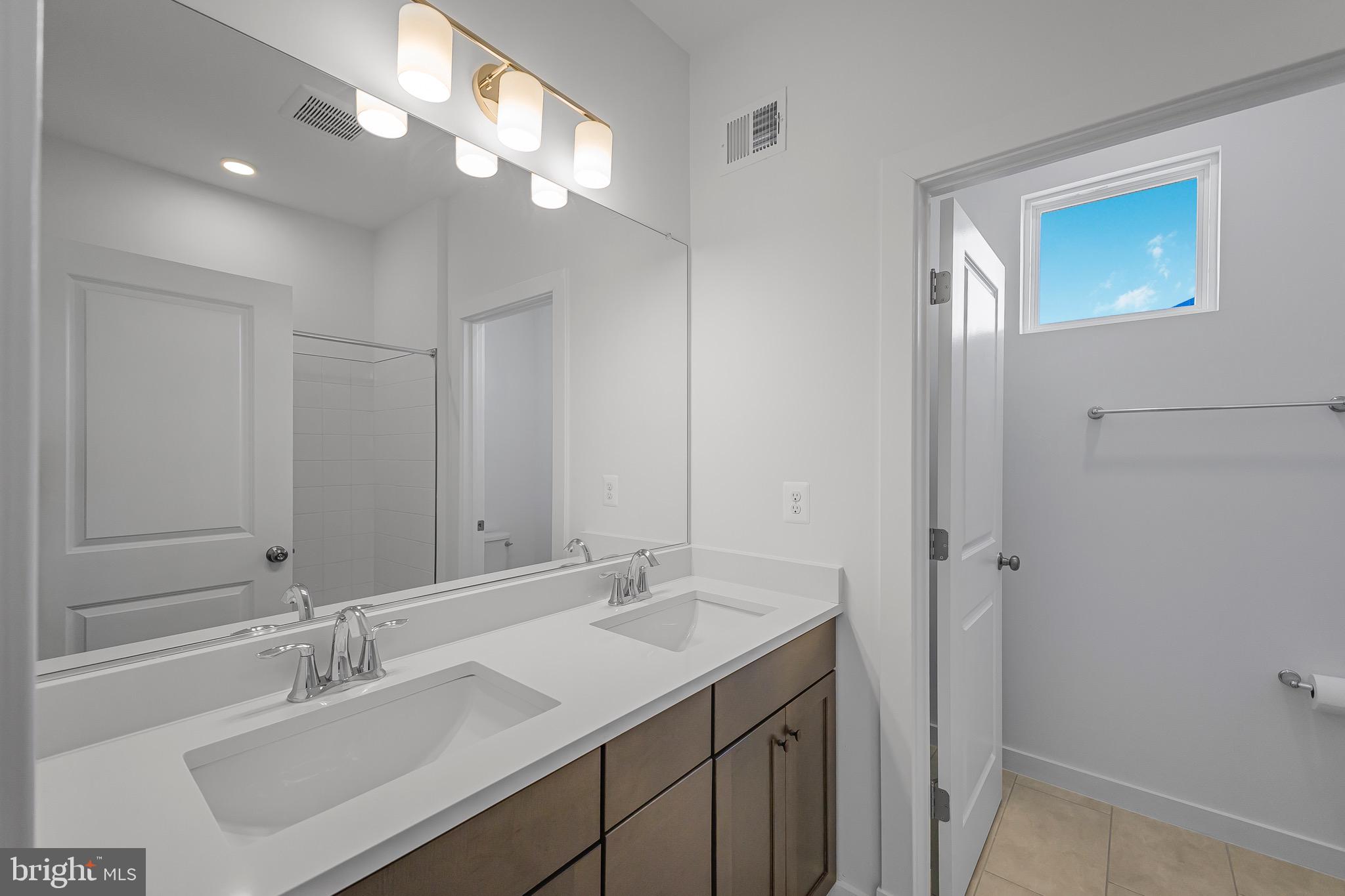 16013 HYDE PARK PLACE