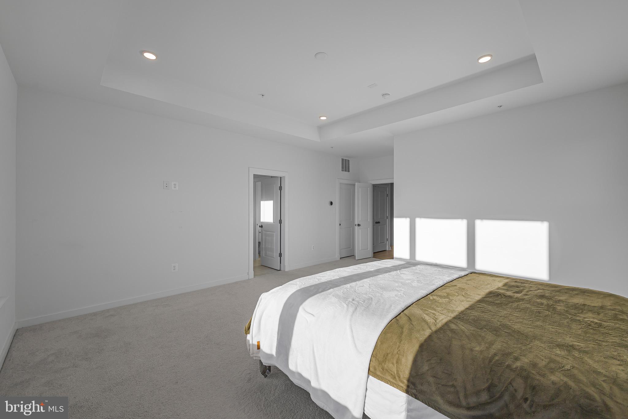 16013 HYDE PARK PLACE