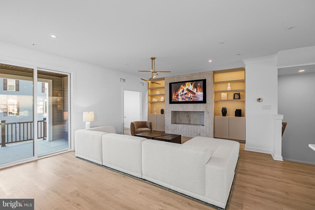 16013 HYDE PARK PLACE