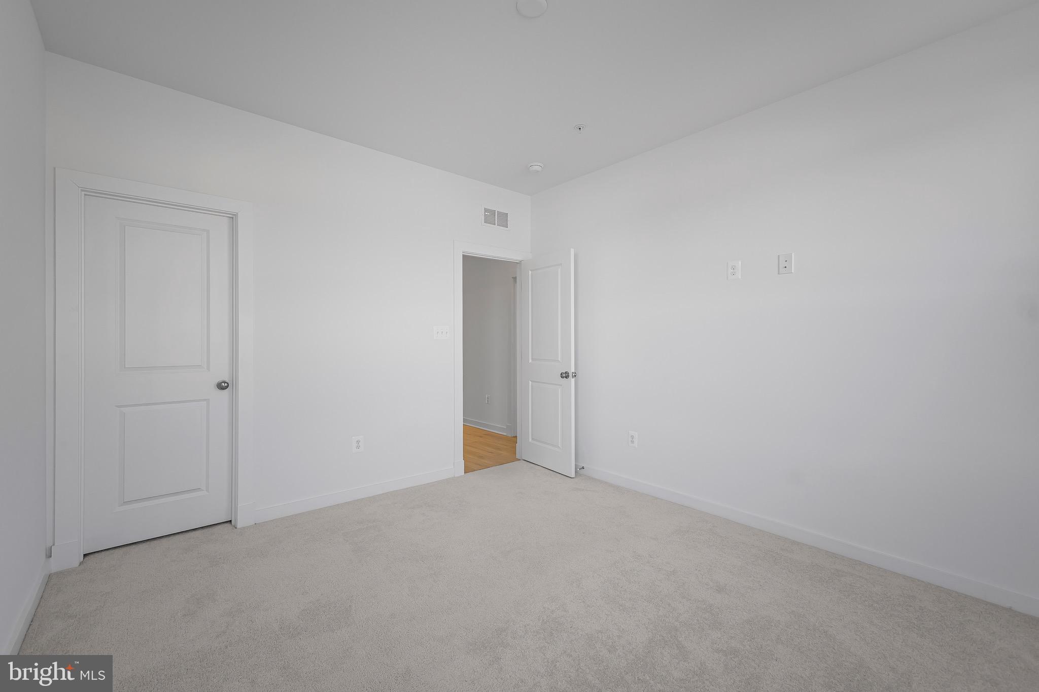 16013 HYDE PARK PLACE