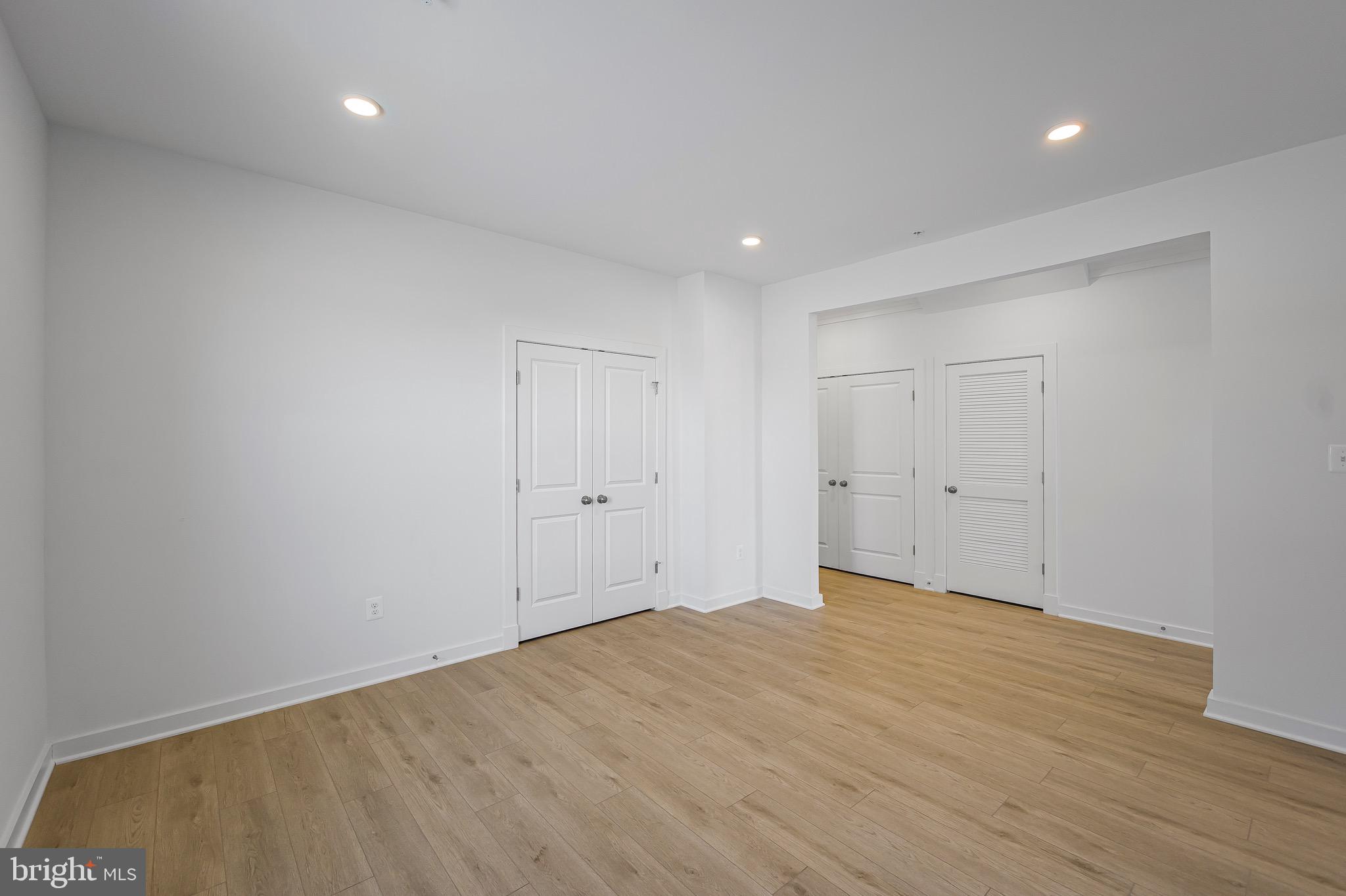 16013 HYDE PARK PLACE