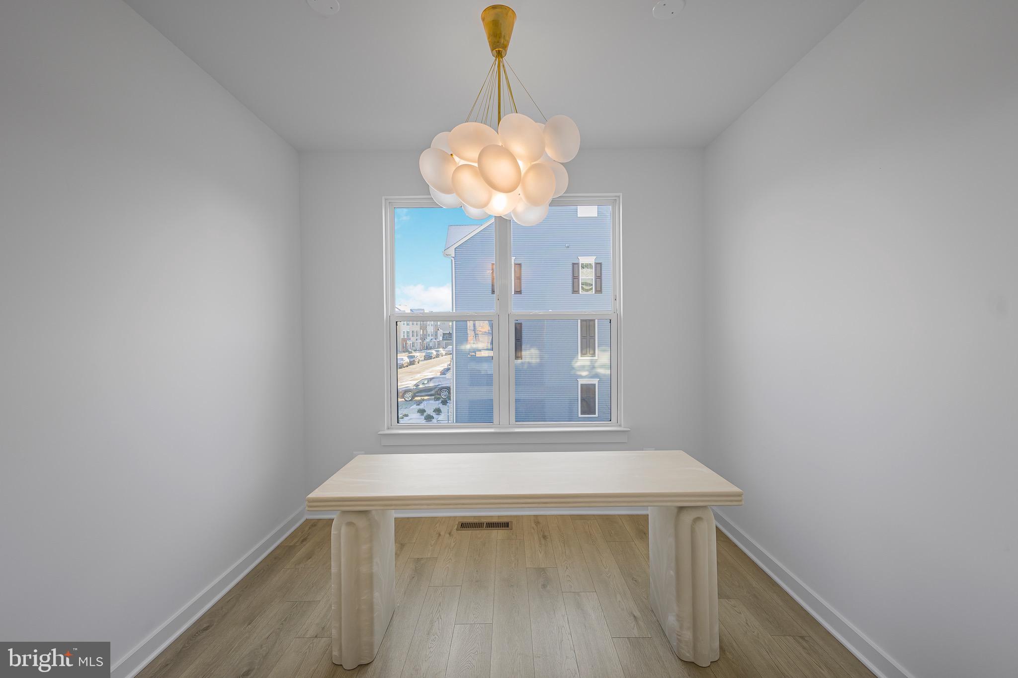 16013 HYDE PARK PLACE