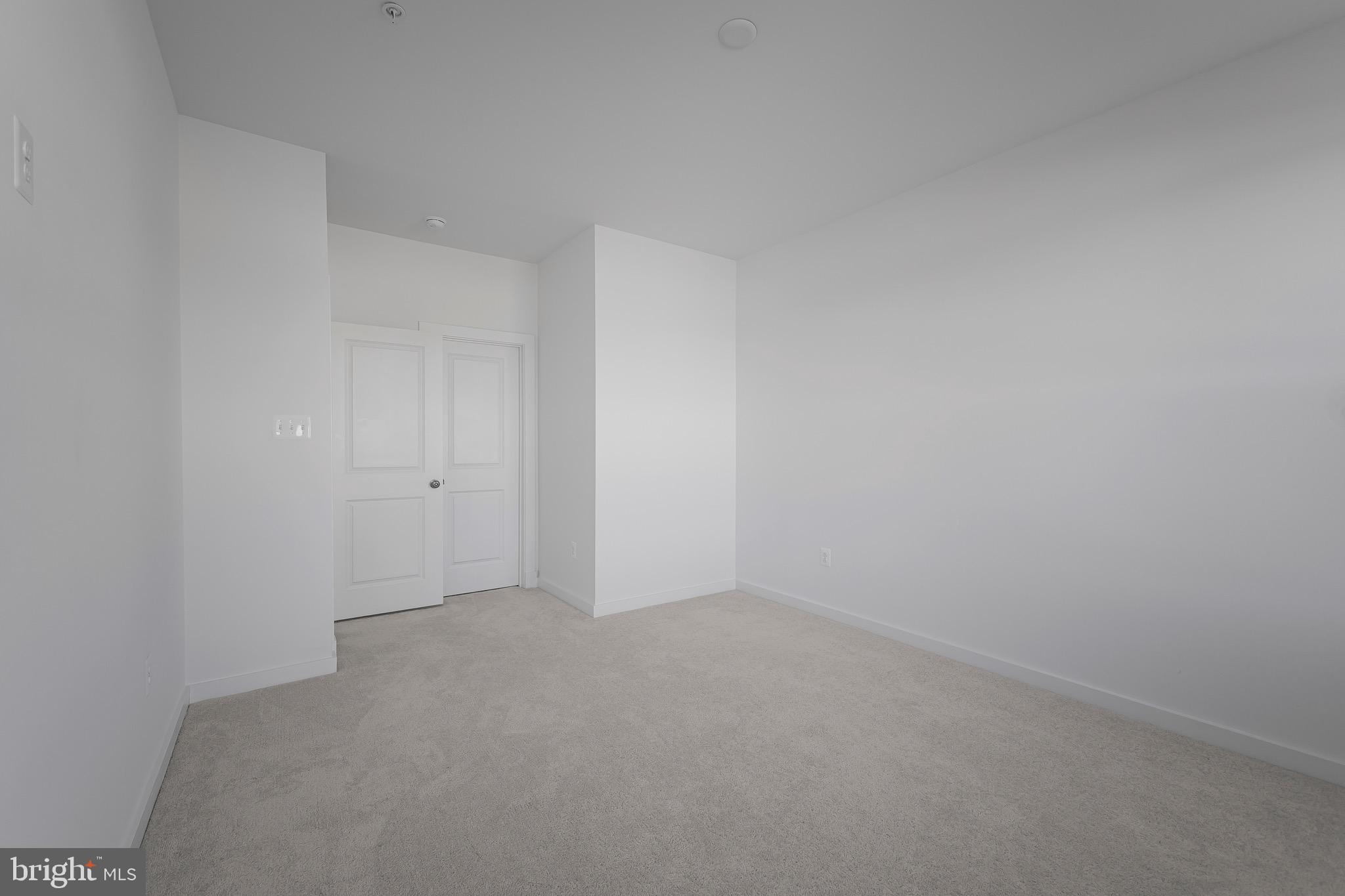 16013 HYDE PARK PLACE