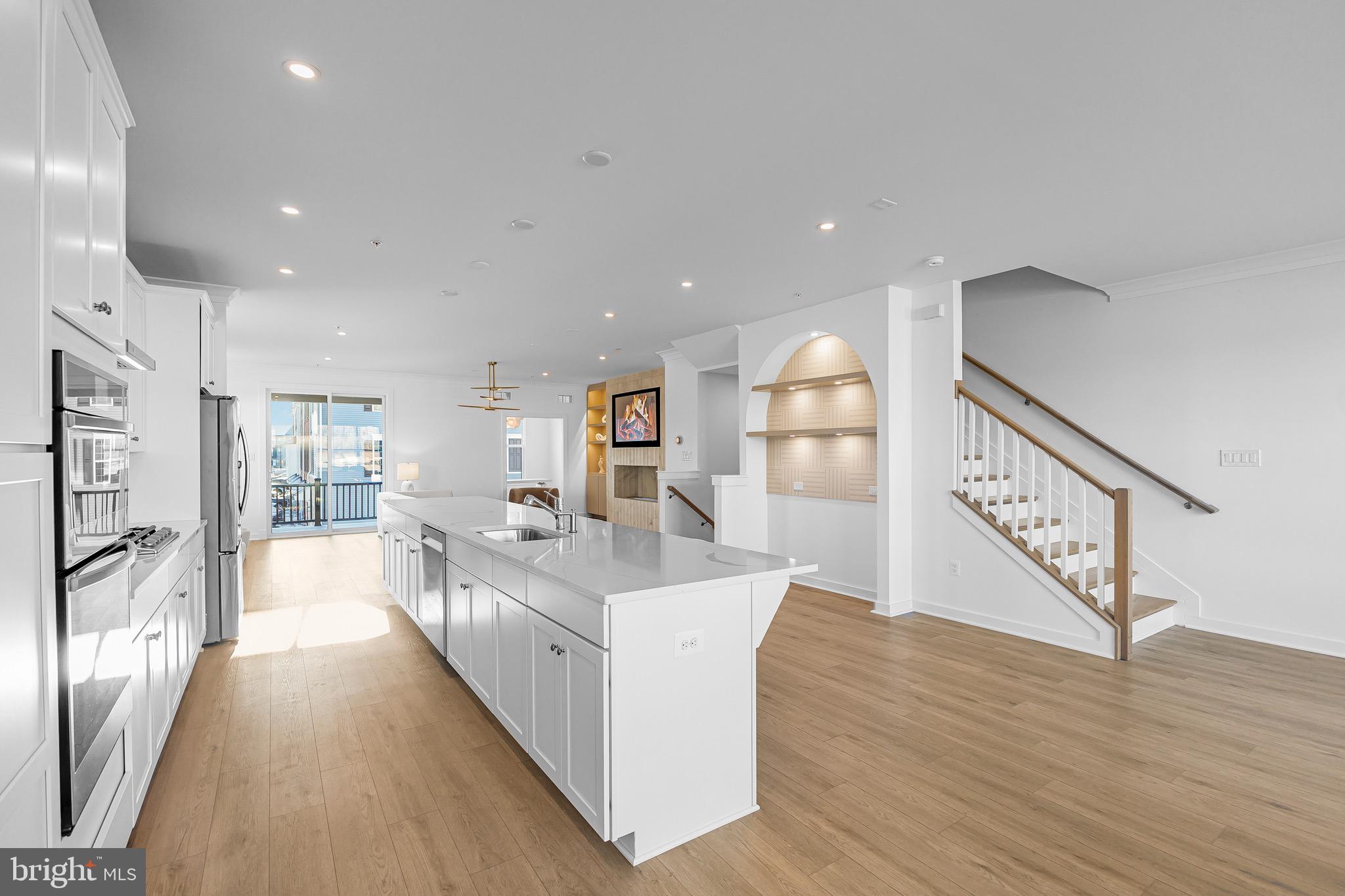 16013 HYDE PARK PLACE