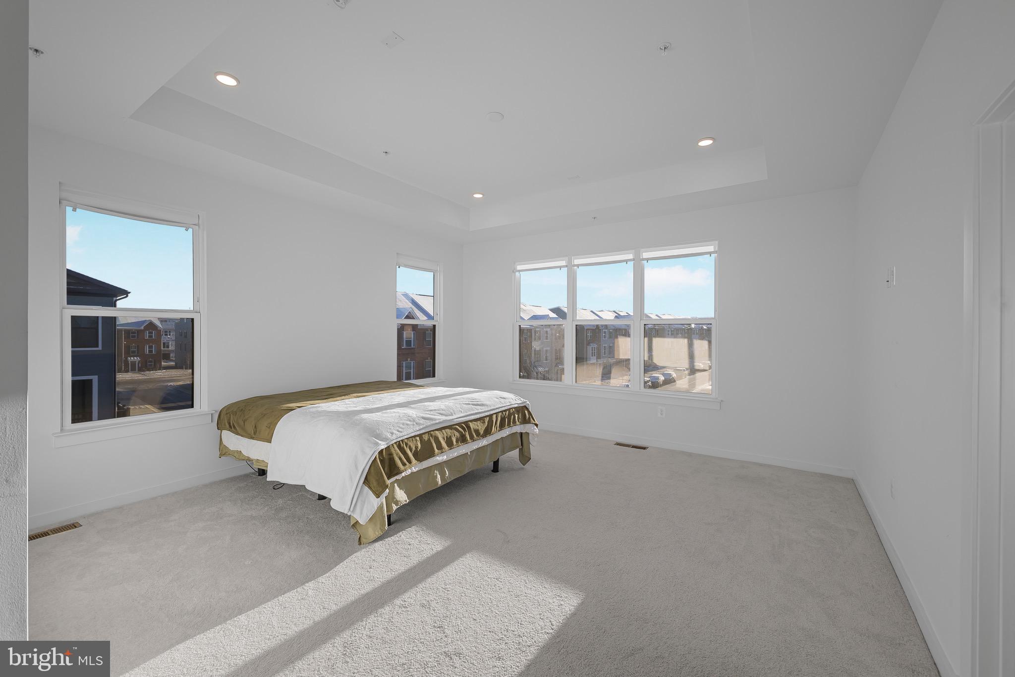 16013 HYDE PARK PLACE