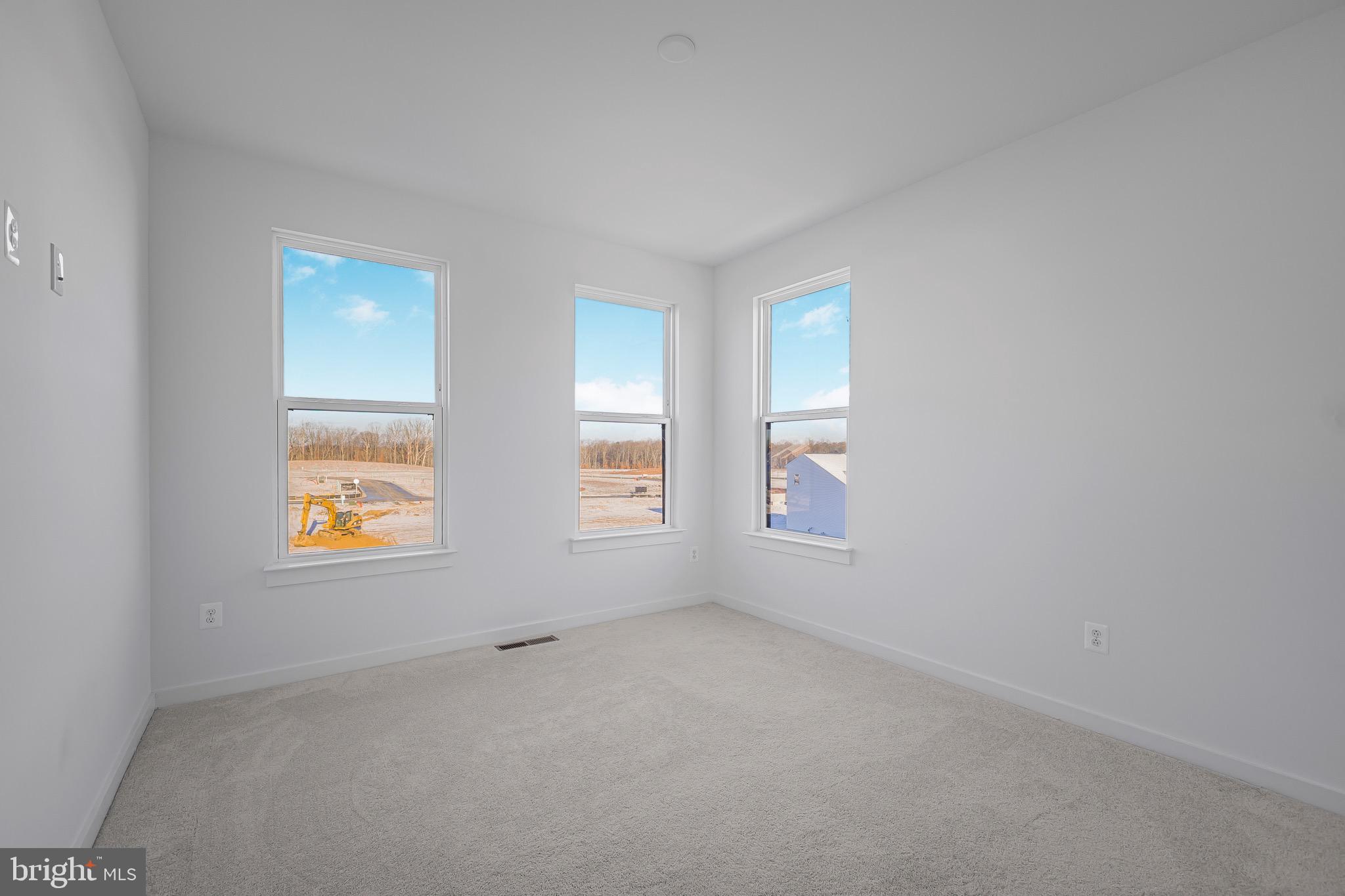 16013 HYDE PARK PLACE