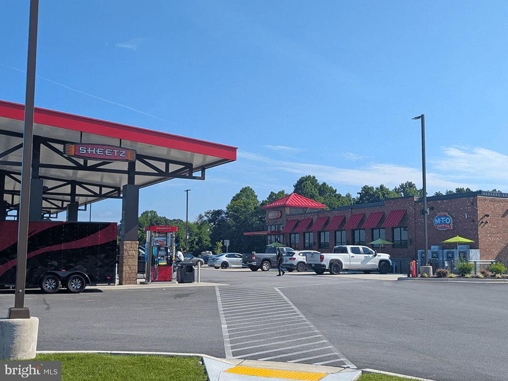 16013 HYDE PARK PLACE