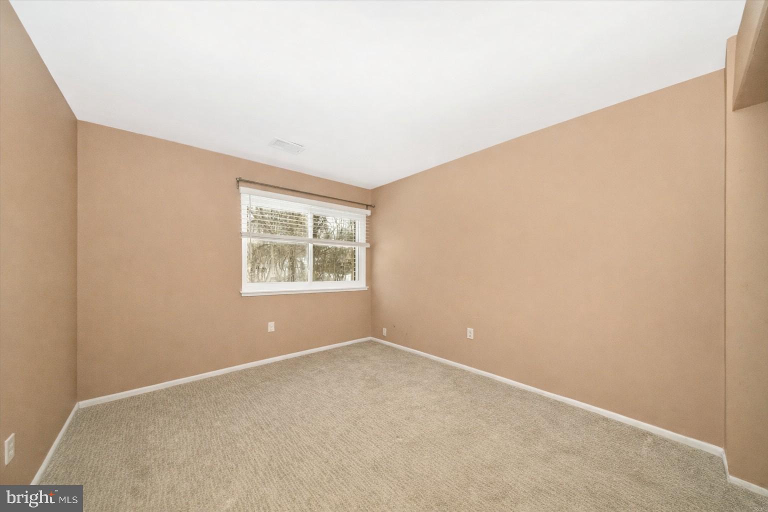 10234 PRINCE PLACE 17-102