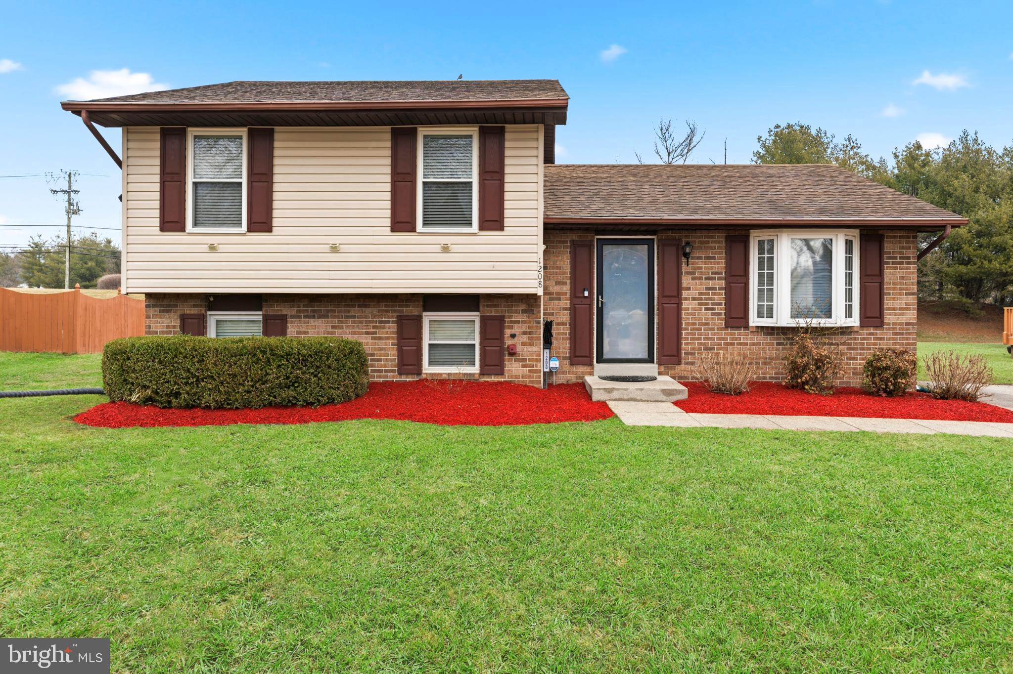 1208 DIXIE BOWIE WAY