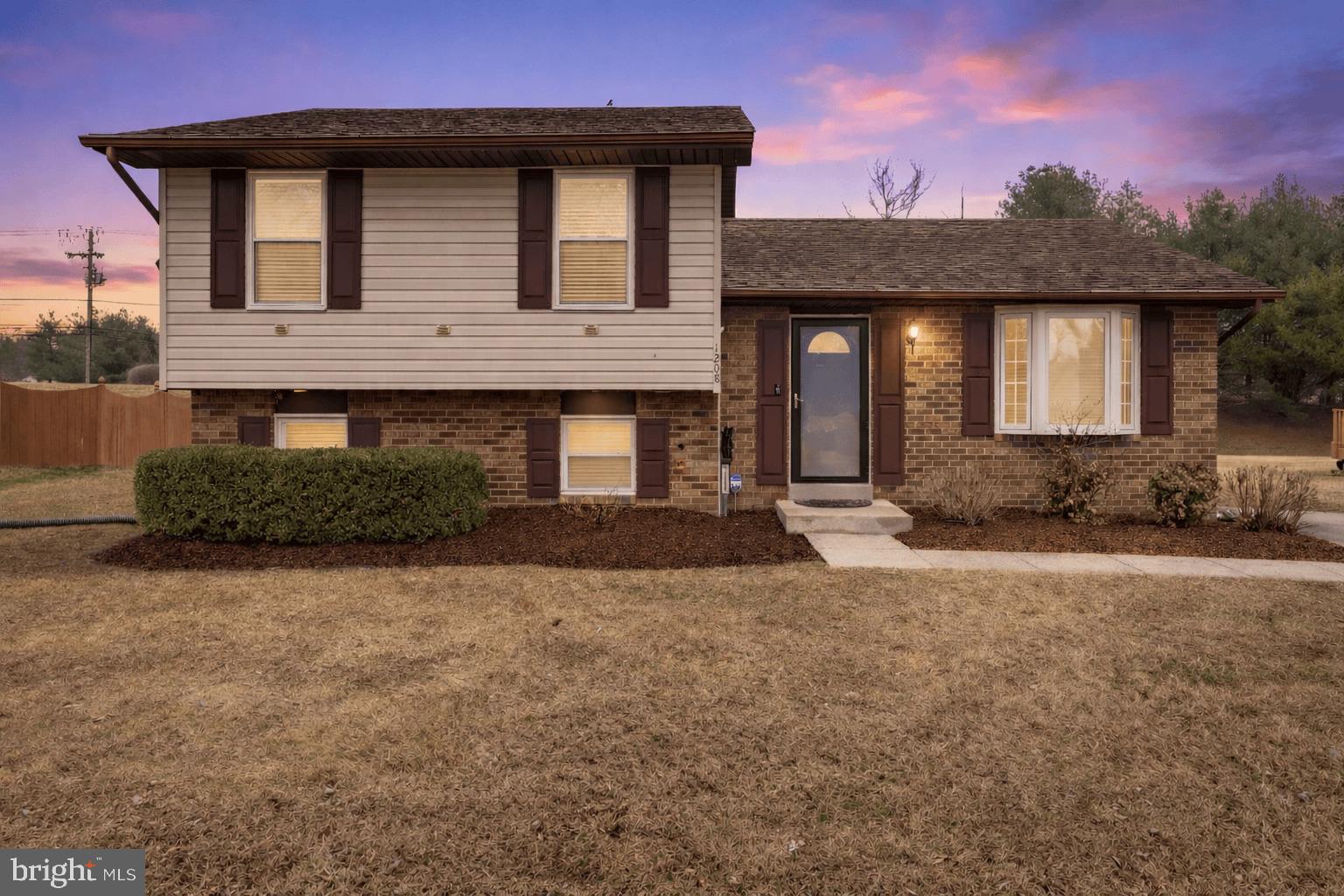 1208 DIXIE BOWIE WAY