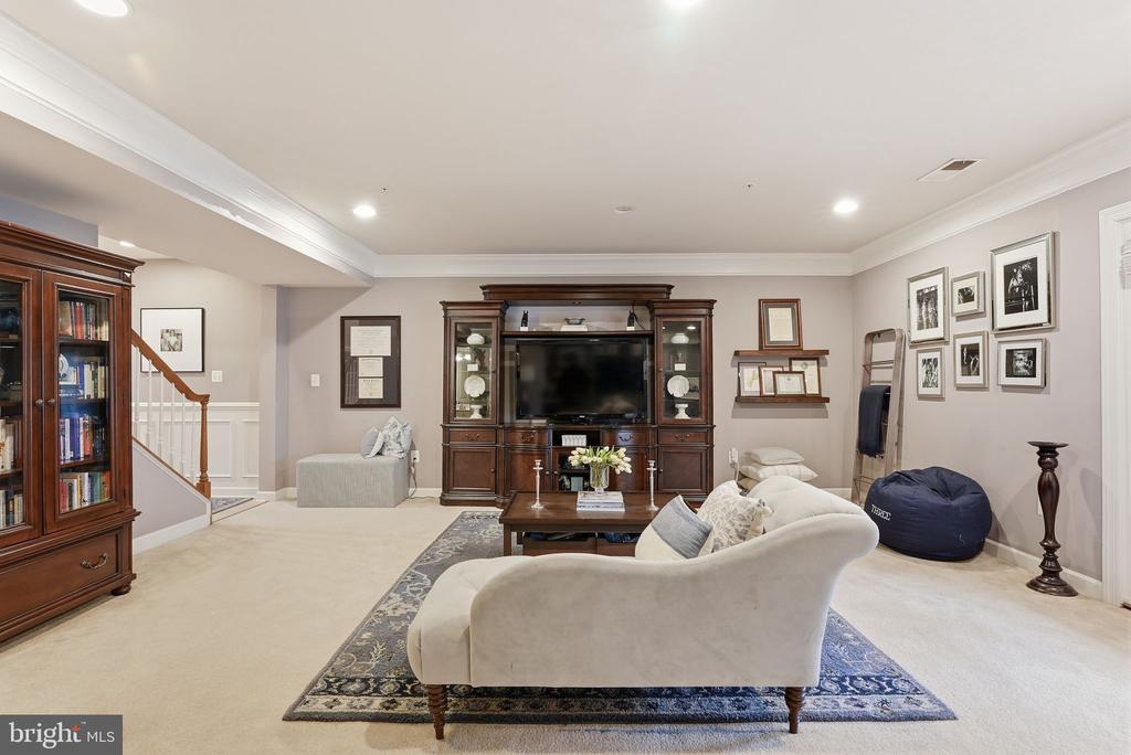 15304 CAMBERLEY PLACE