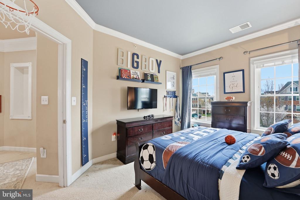 15304 CAMBERLEY PLACE