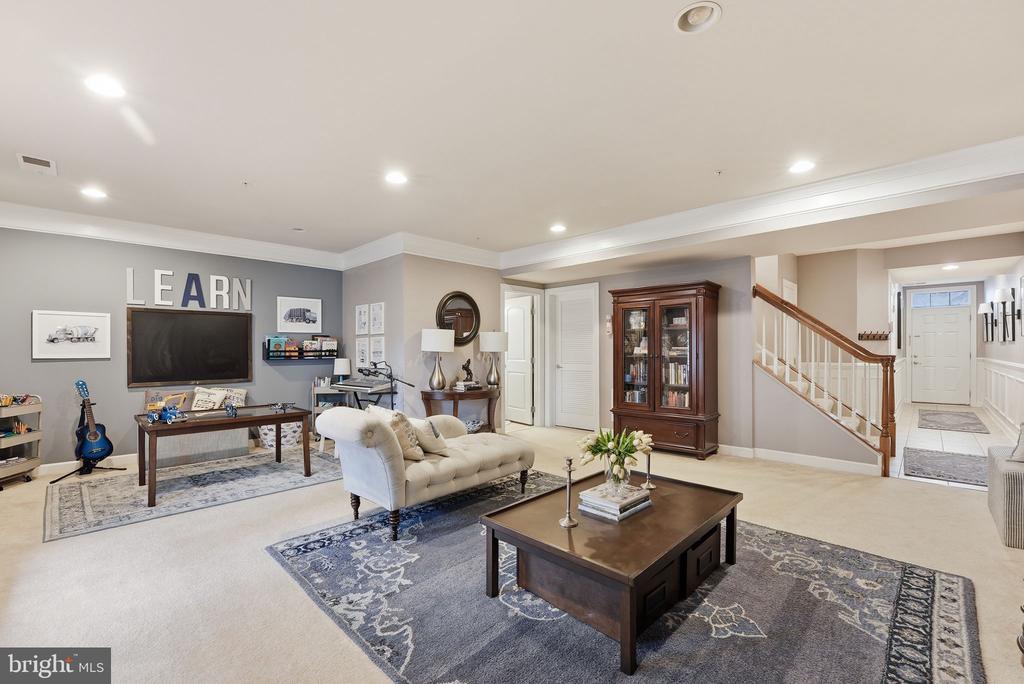 15304 CAMBERLEY PLACE