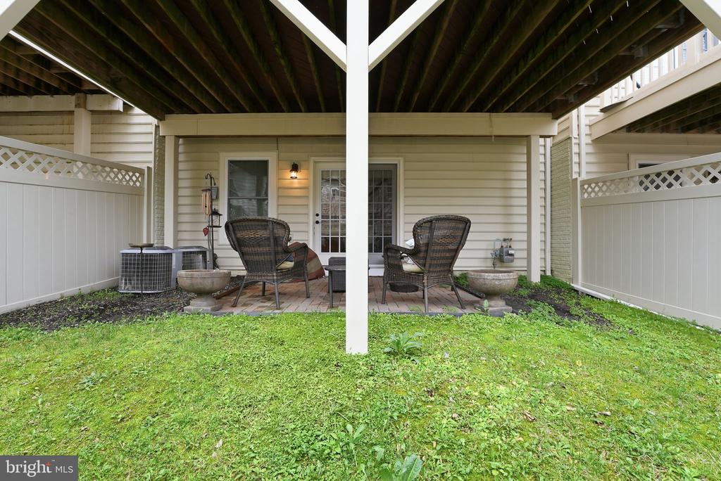 15304 CAMBERLEY PLACE