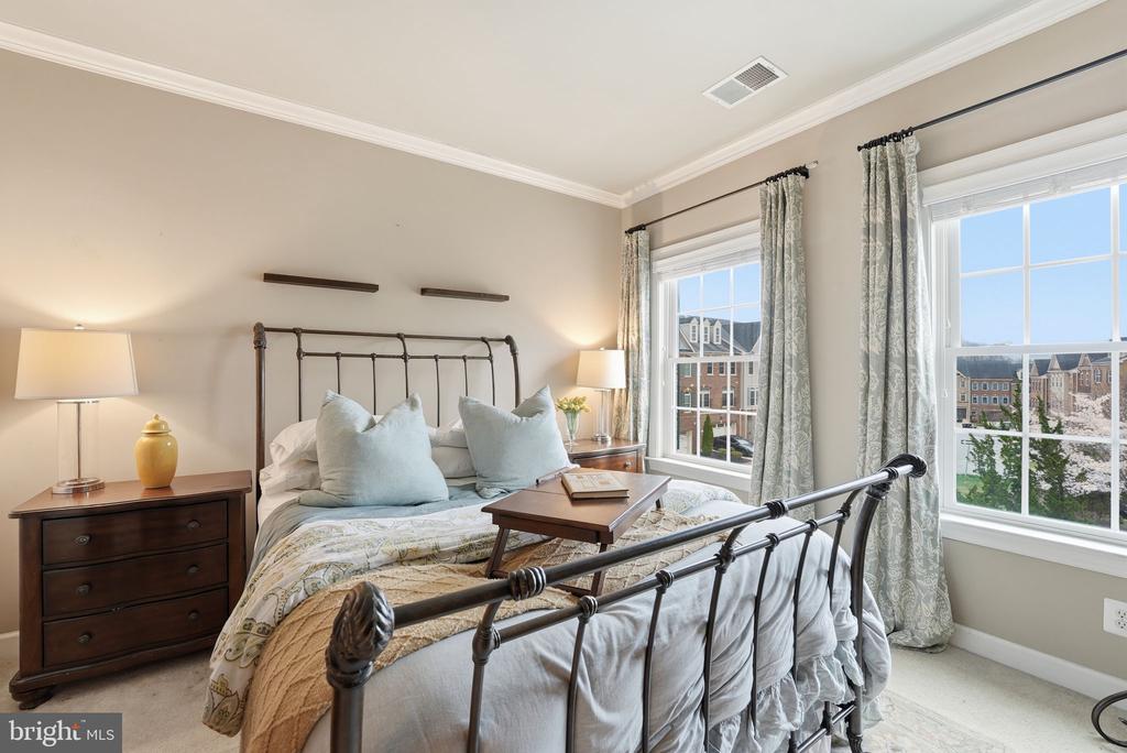 15304 CAMBERLEY PLACE