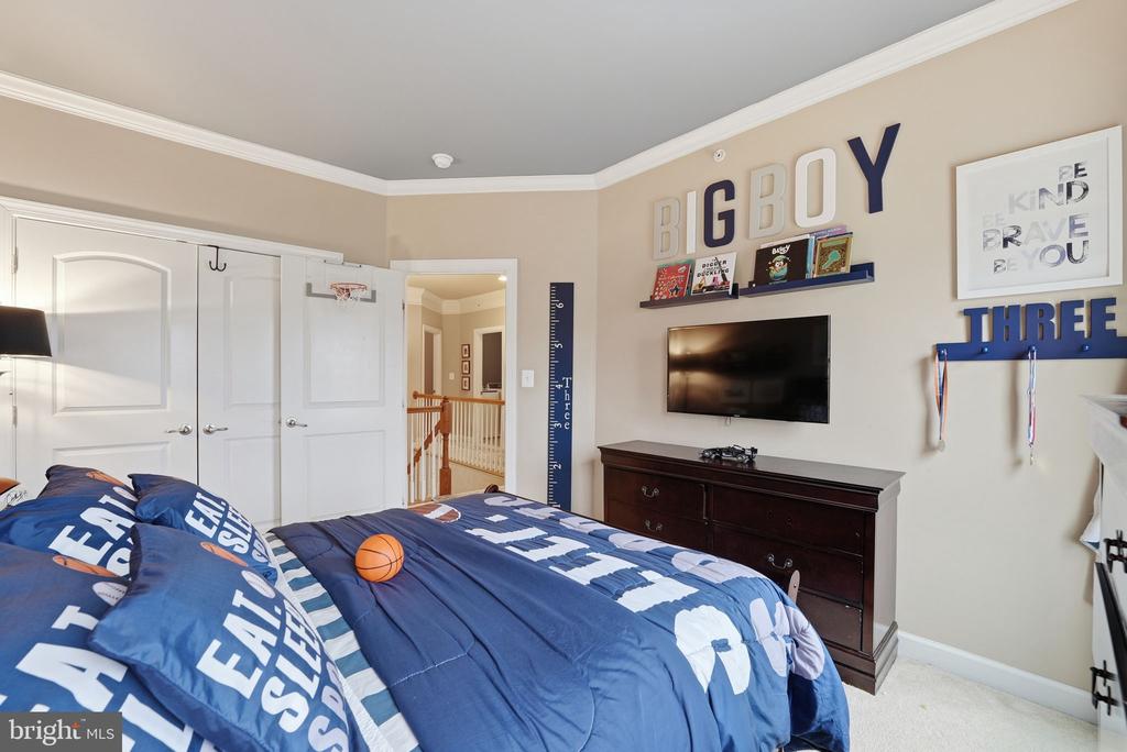 15304 CAMBERLEY PLACE