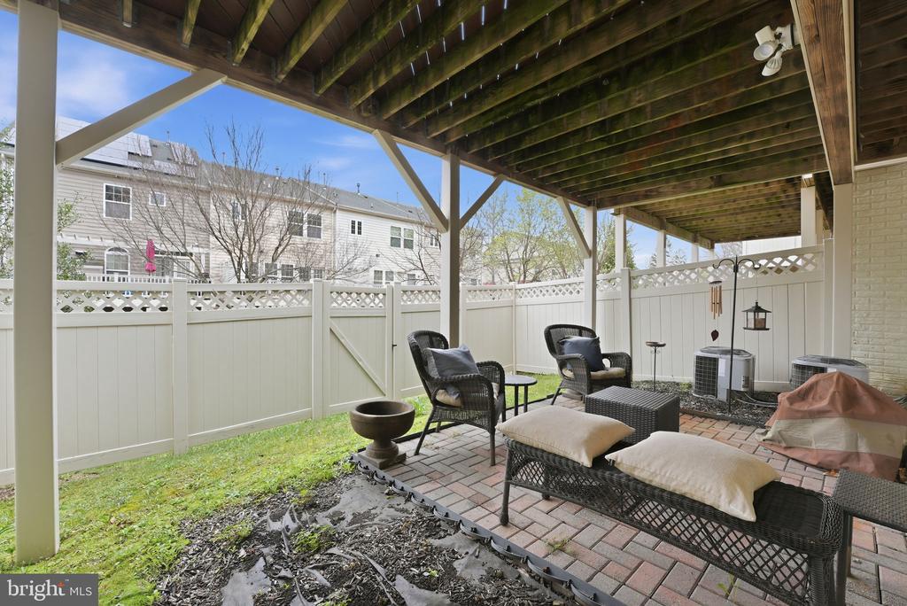 15304 CAMBERLEY PLACE