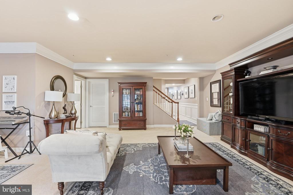 15304 CAMBERLEY PLACE
