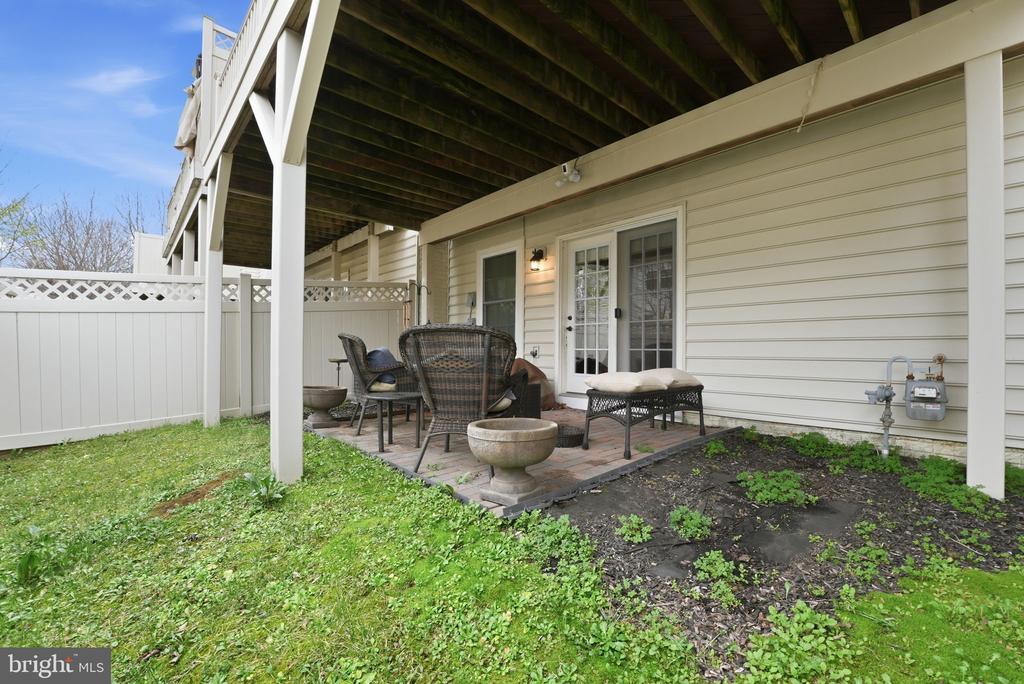 15304 CAMBERLEY PLACE