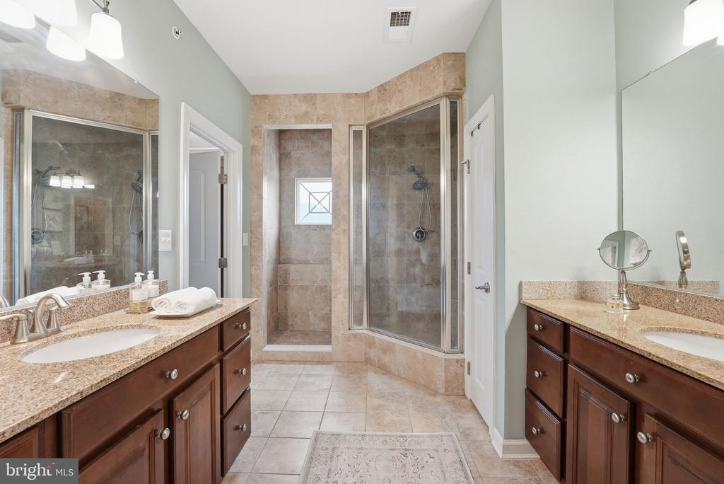 15304 CAMBERLEY PLACE