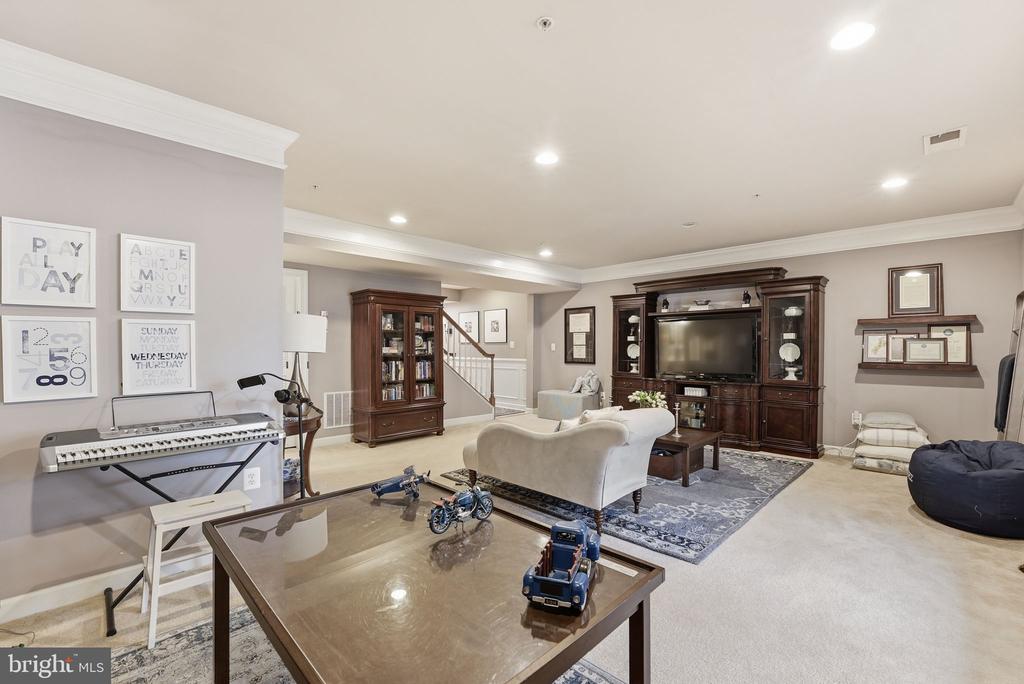 15304 CAMBERLEY PLACE