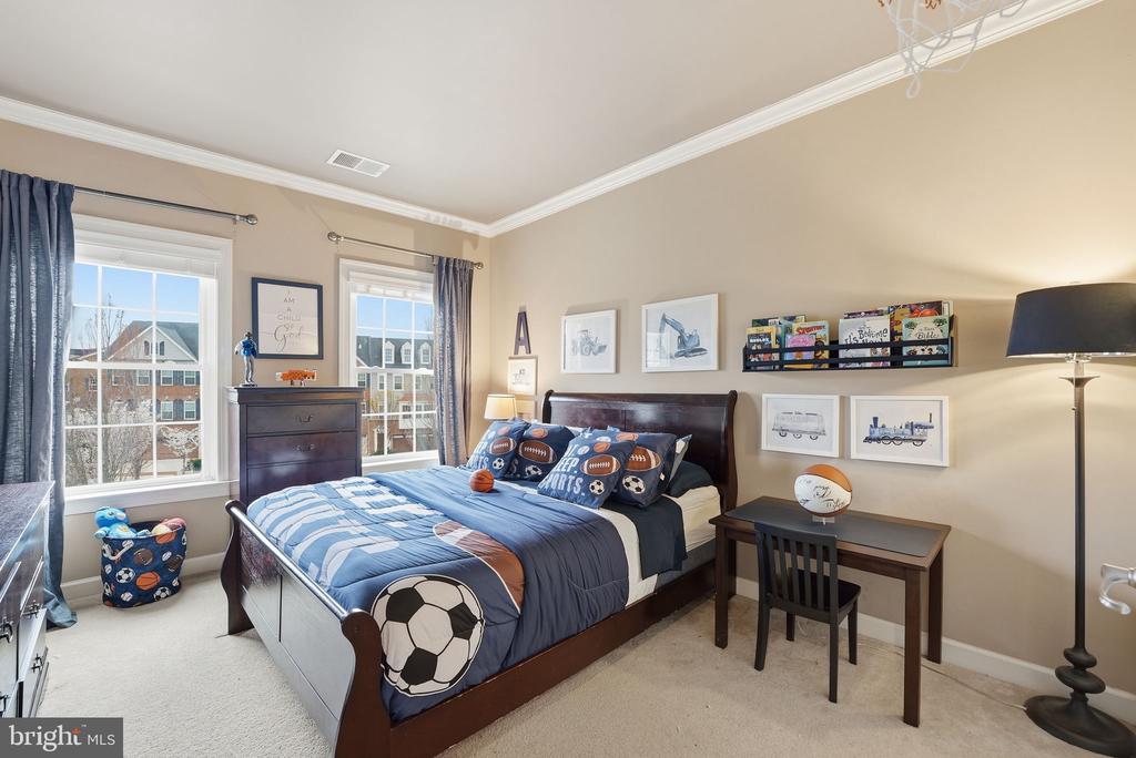 15304 CAMBERLEY PLACE