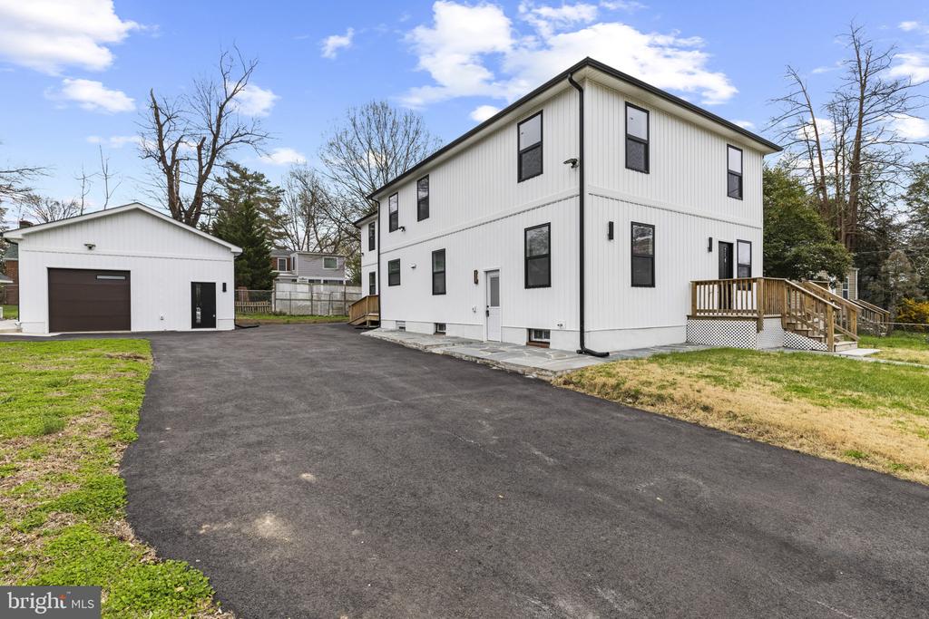 5617 36TH AVENUE