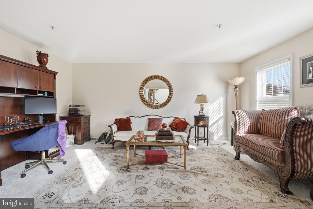 11710 AMER COURT