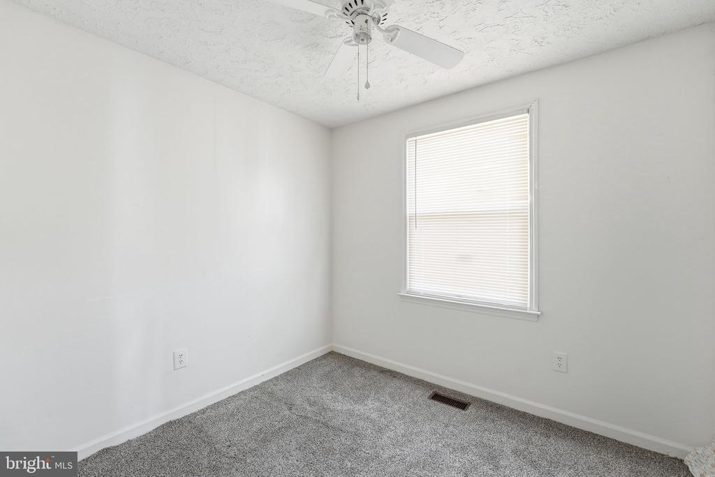 20 TUNIC AVENUE