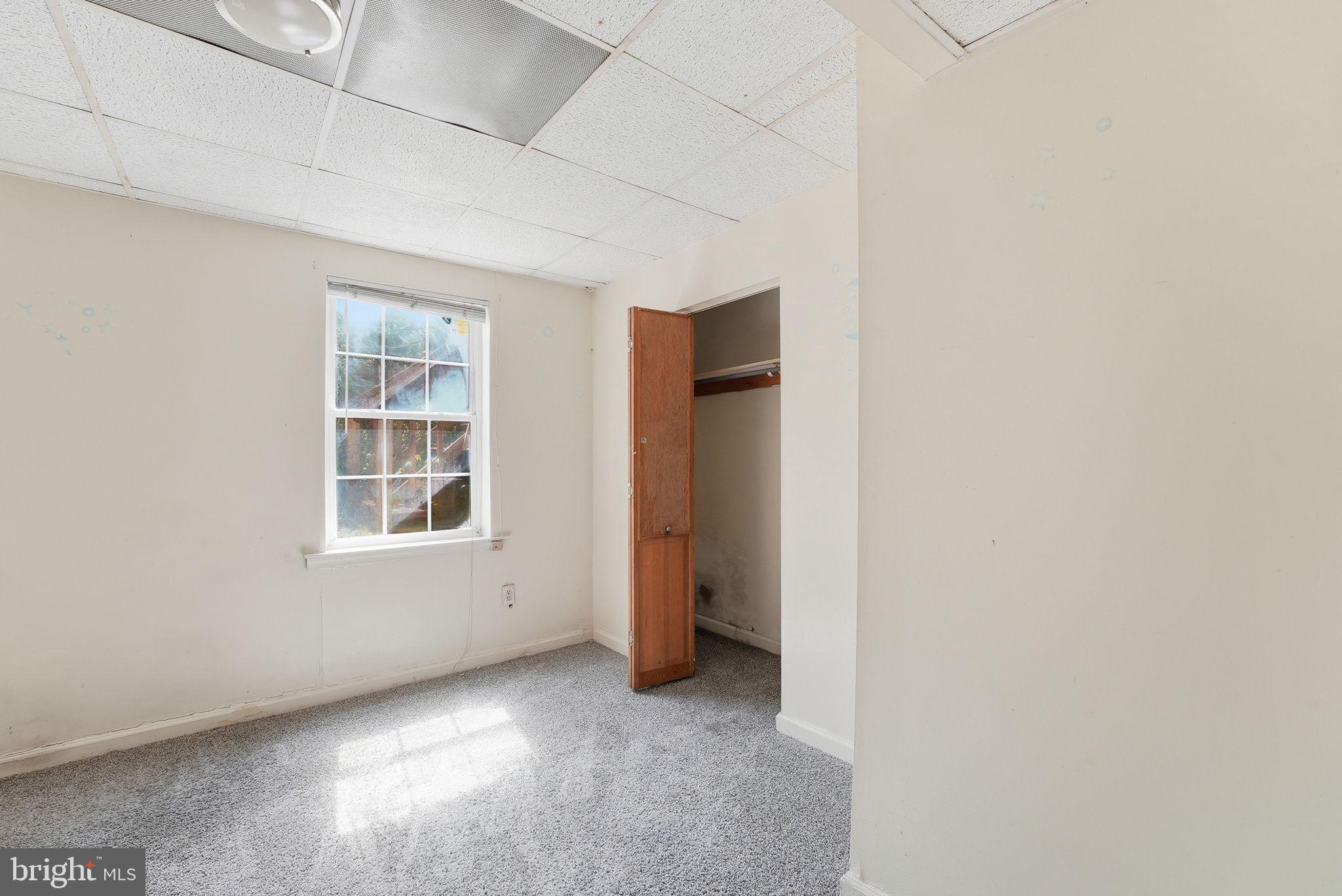 20 TUNIC AVENUE