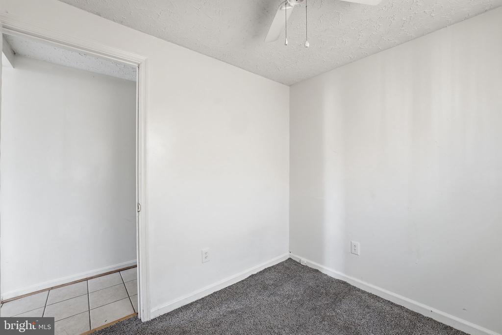 20 TUNIC AVENUE