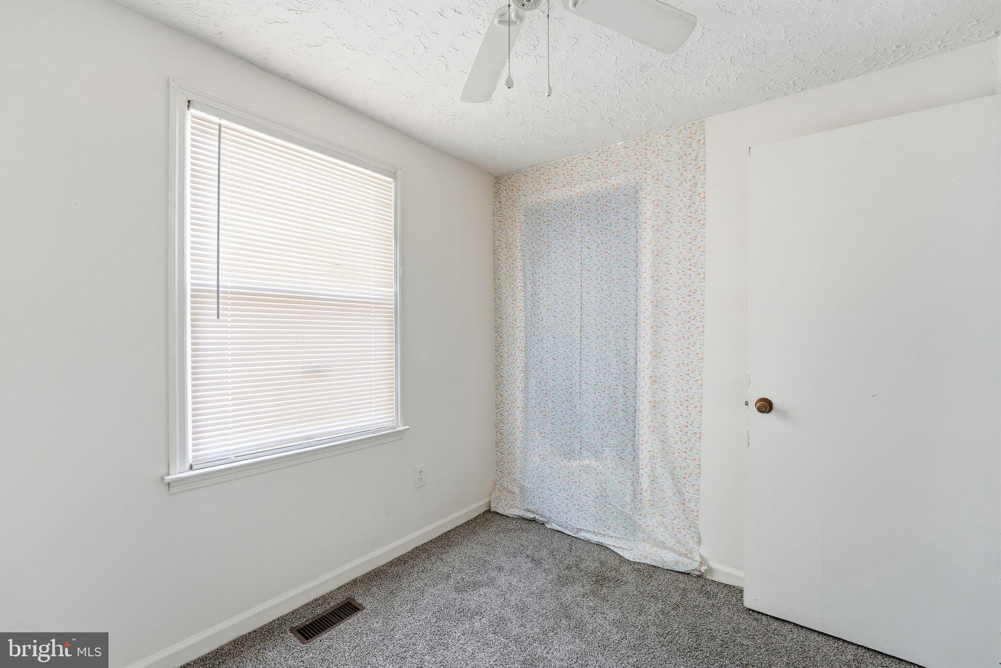 20 TUNIC AVENUE
