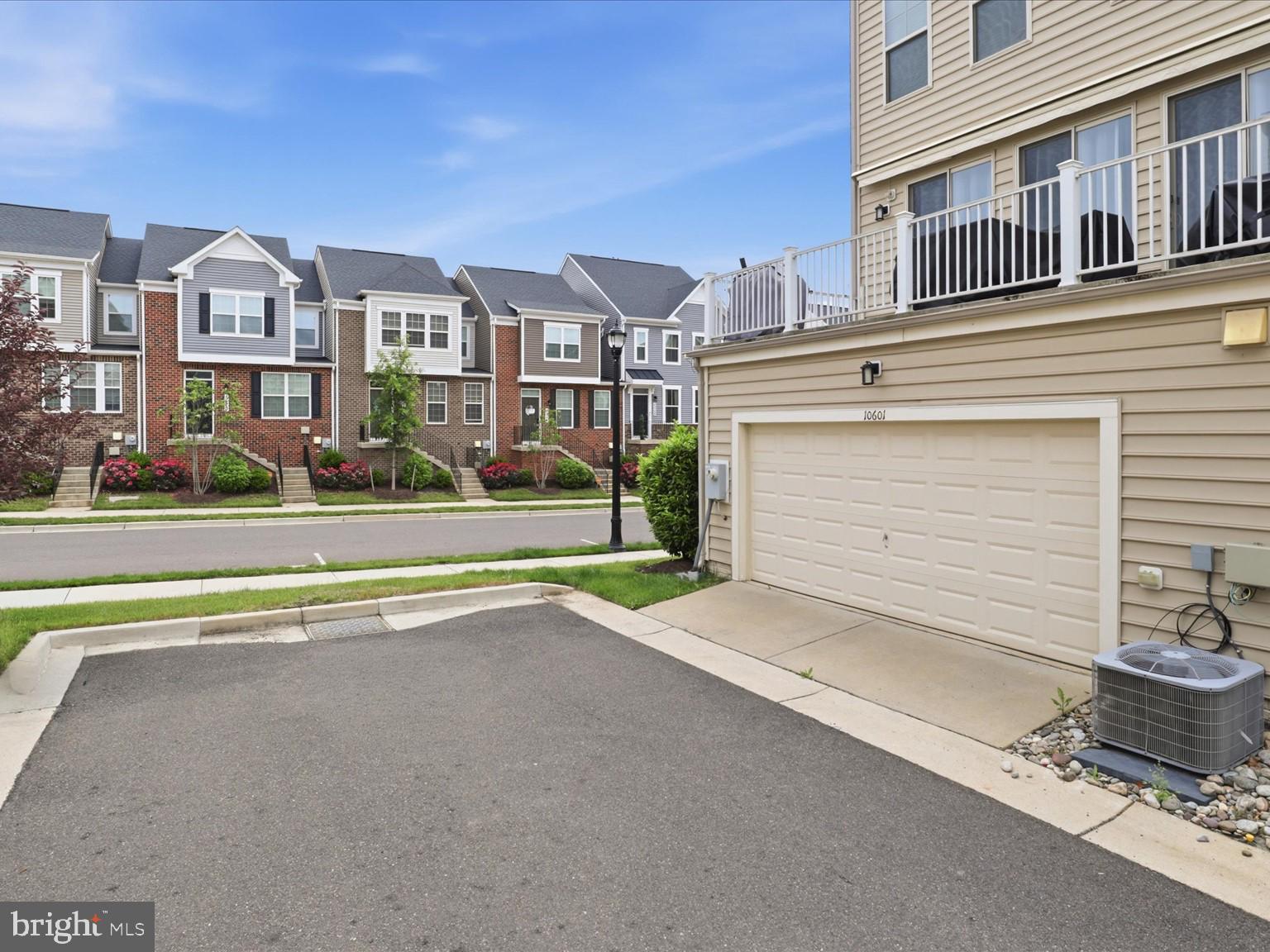 10601 EASTLAND CIRCLE