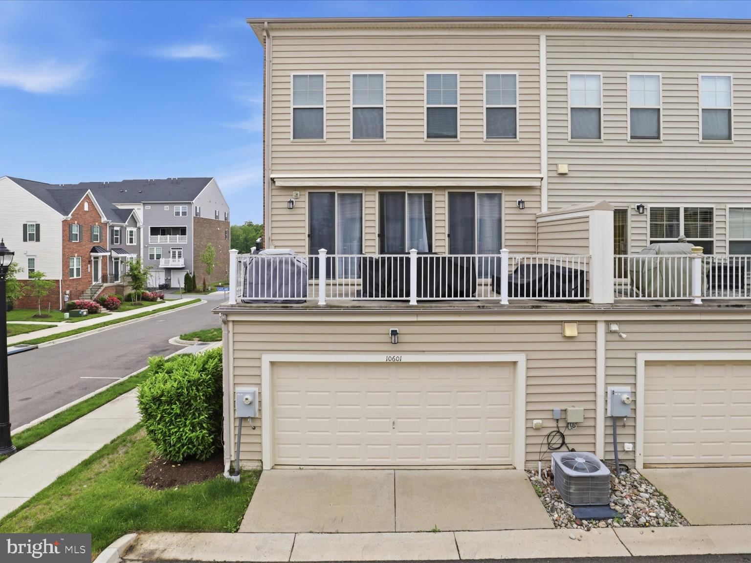 10601 EASTLAND CIRCLE