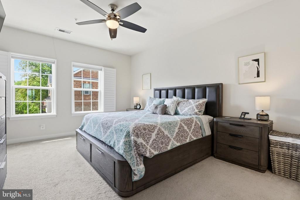 4915 CREST VIEW DRIVE