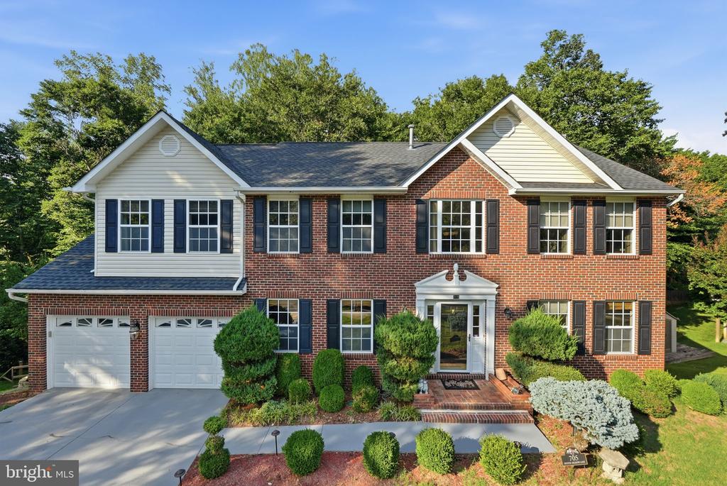 705 BONNIE MEADOW LANE