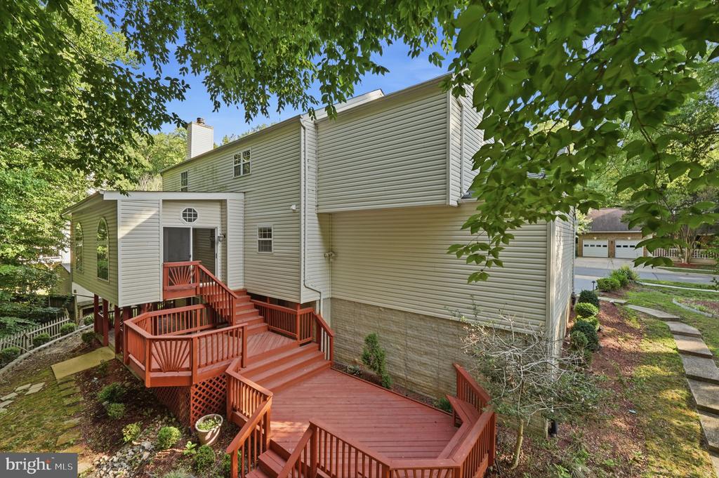 705 BONNIE MEADOW LANE