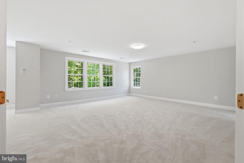 1801 SOUTHWOOD COURT