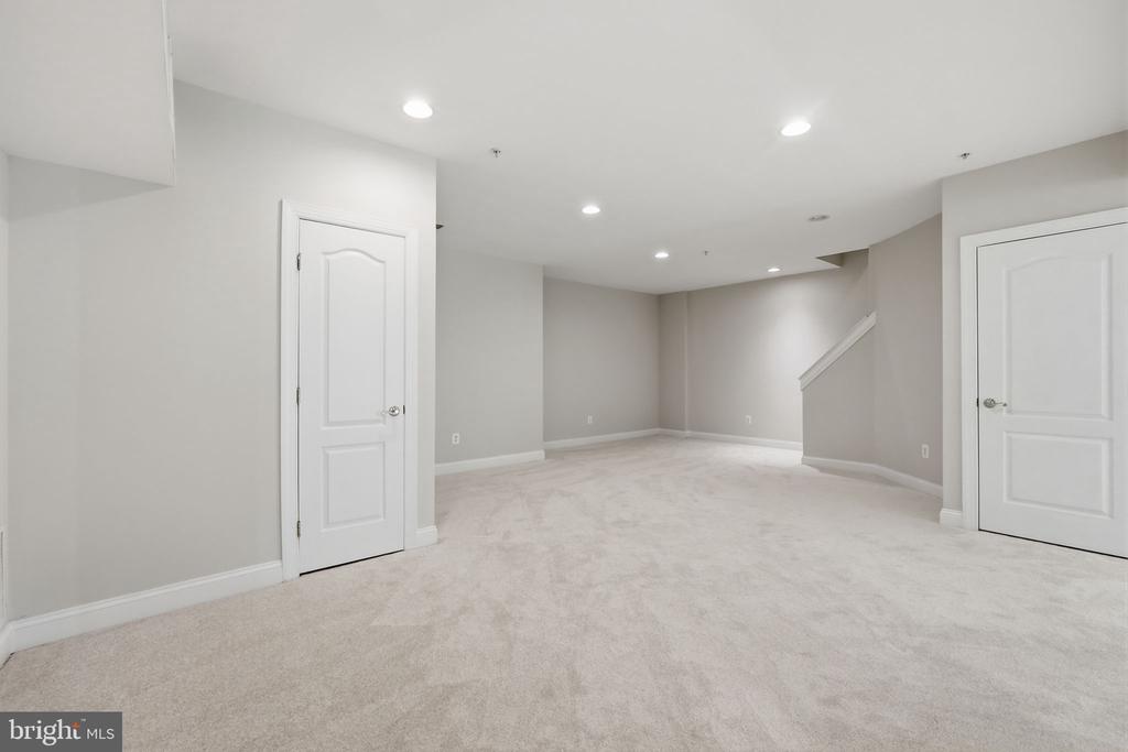 1801 SOUTHWOOD COURT