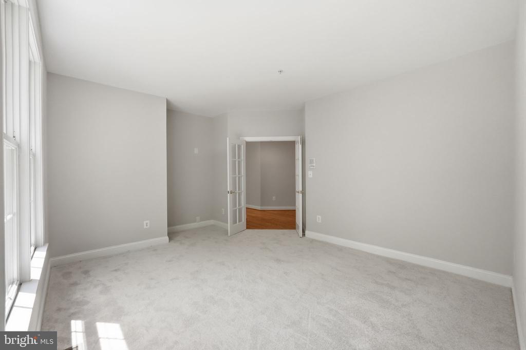 1801 SOUTHWOOD COURT