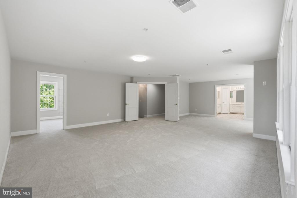 1801 SOUTHWOOD COURT