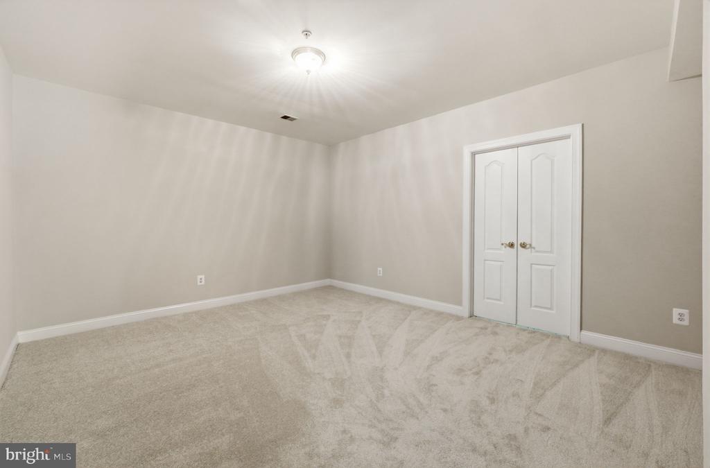 1801 SOUTHWOOD COURT