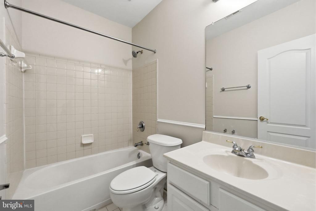 1801 SOUTHWOOD COURT