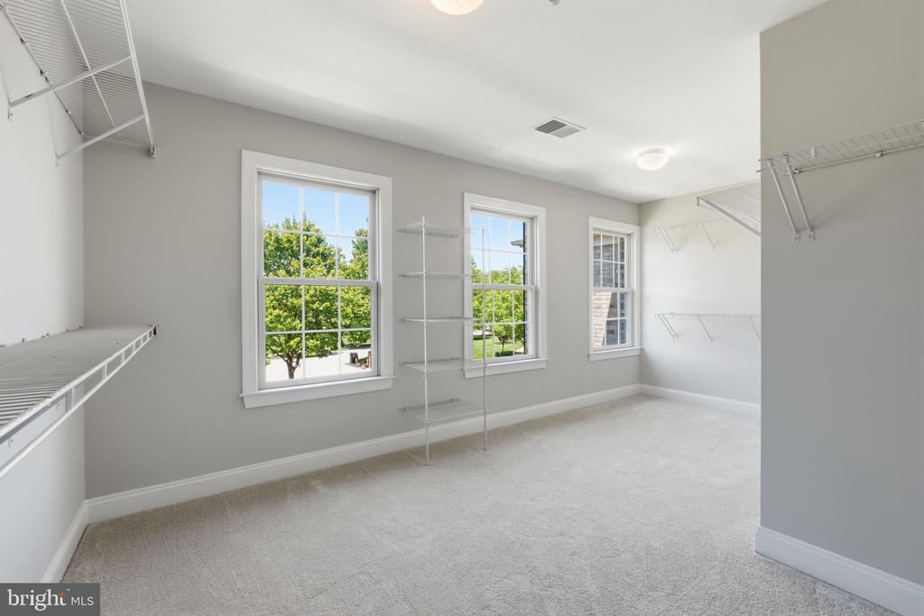1801 SOUTHWOOD COURT