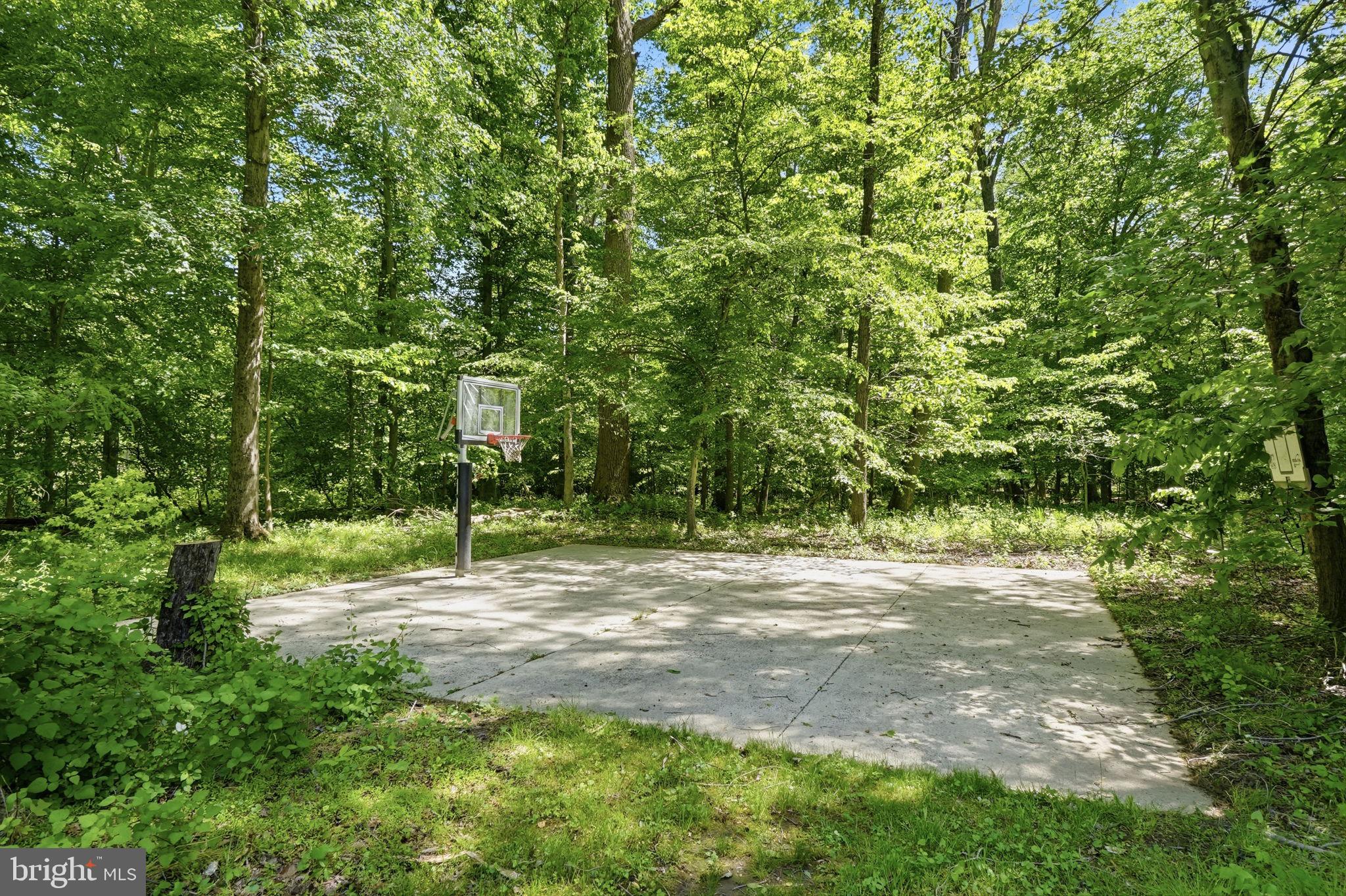 1801 SOUTHWOOD COURT