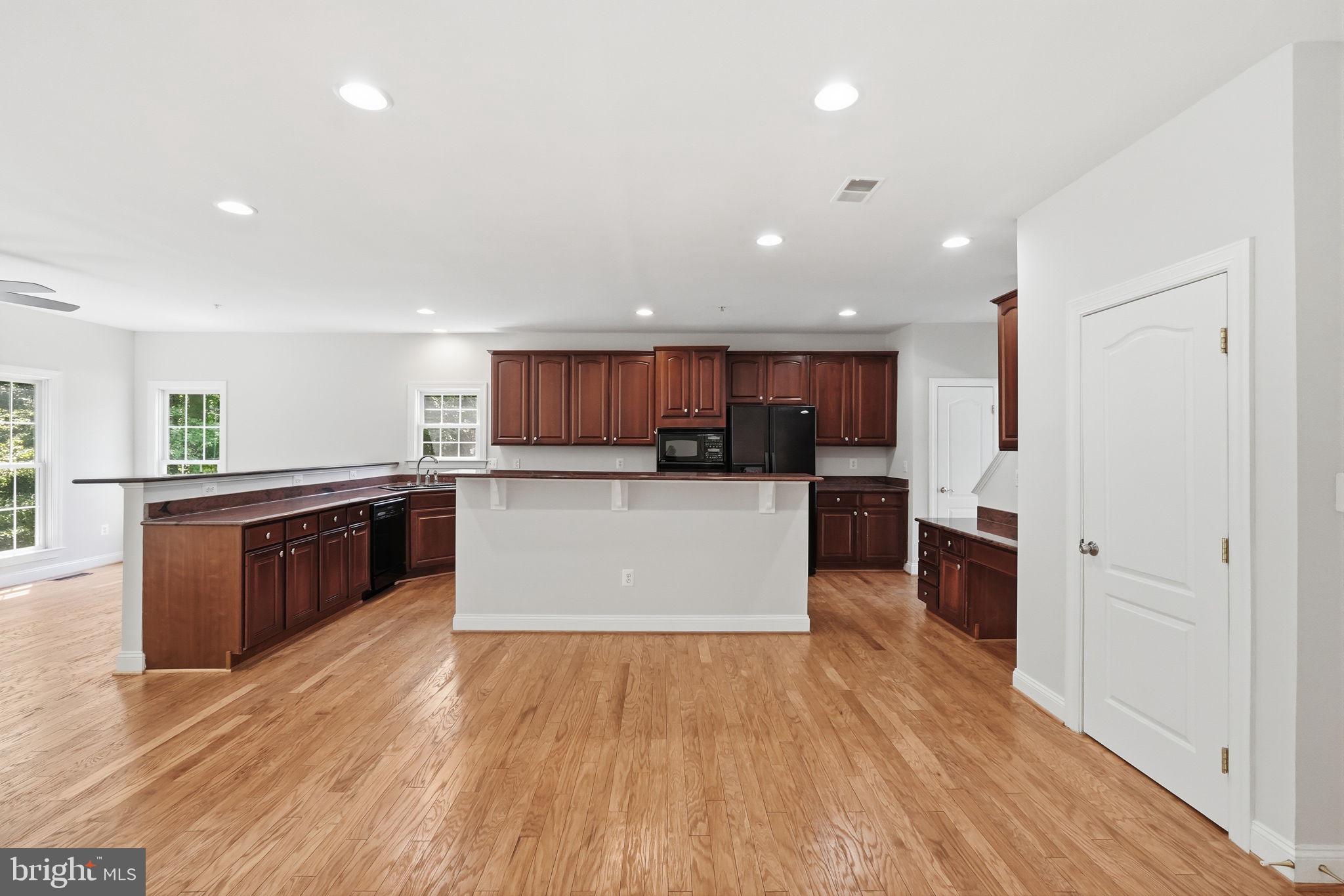 1801 SOUTHWOOD COURT